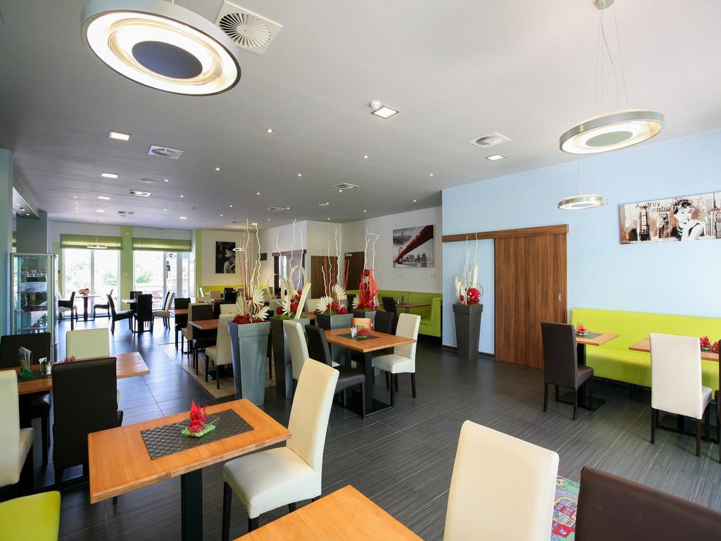 Nad Kralovnou Hotel & Restaurant Praga Pokój zdjęcie