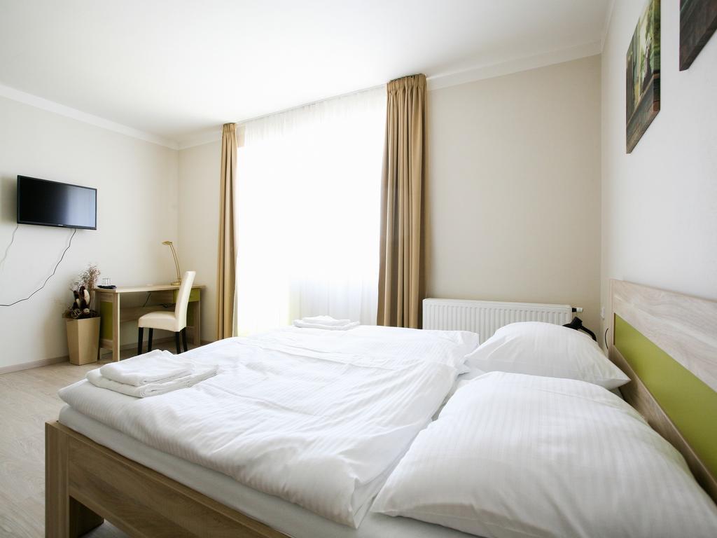 Nad Kralovnou Hotel & Restaurant Praga Pokój zdjęcie
