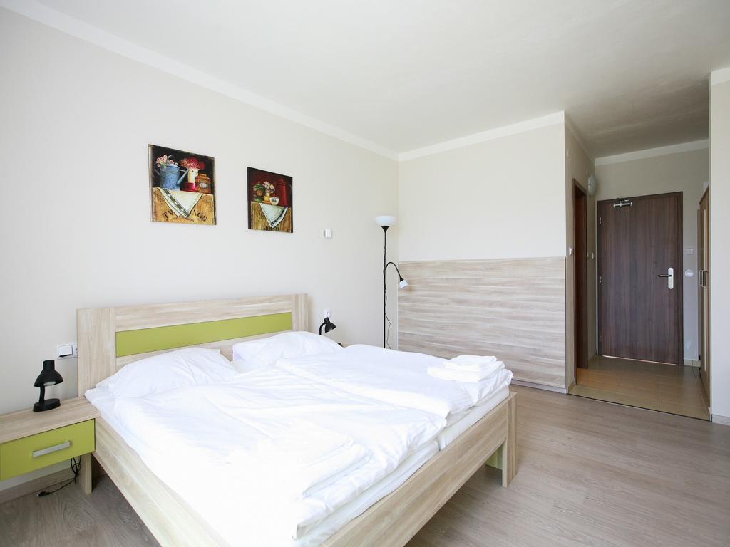 Nad Kralovnou Hotel & Restaurant Praga Zewnętrze zdjęcie